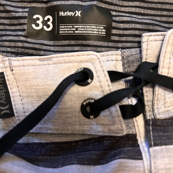 Men’s Hurley board shorts size 33 - Picture 3 of 6